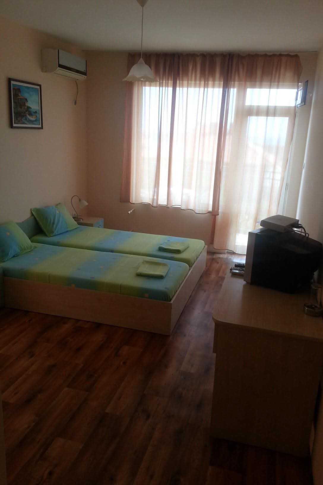 Интериор на стая в семеен хотел „Брилянтин“